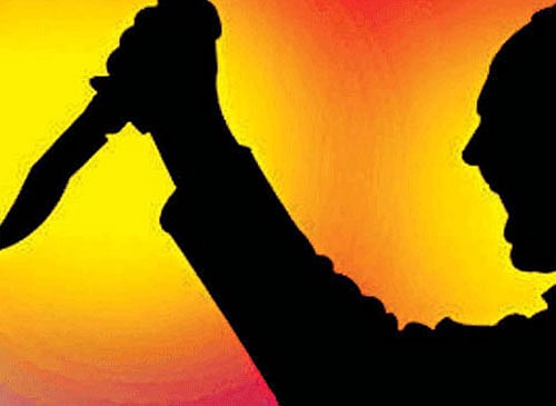 A worker of the Rashtriya Swayamsevak Sangh was assaulted by unidentified armed men near NTA Layout road under Vidyaranyapura police limits on Thursday morning. DH illustration