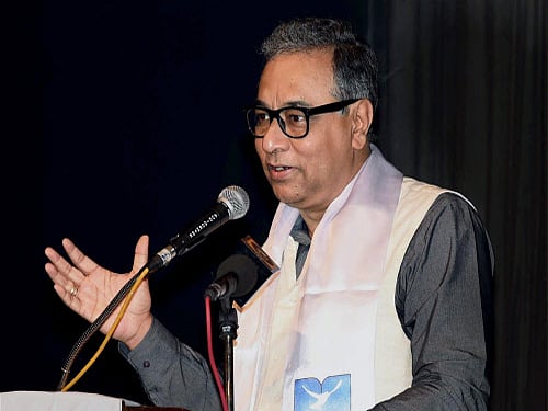 All a boar-d! Wild pig takes Hong Kong subway journey