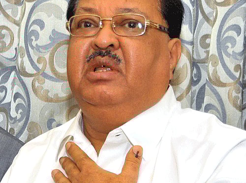 The Lokayukta police have registered an FIR against Municipal Administration and Wakf Minister Qamarul Islam in connection with the alleged embezzlement of Wakf property in Gulbarga district. / DH Photo