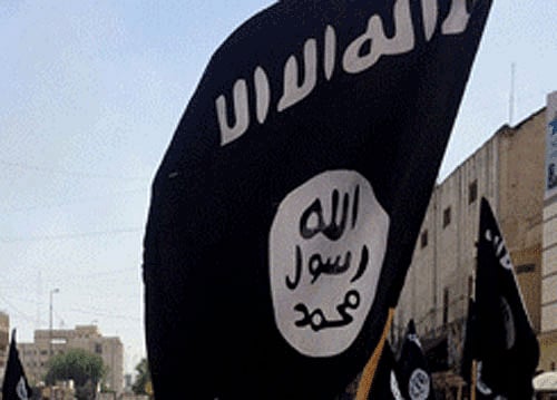 The Islamic State (IS) terrorist group Friday kidnapped three Iraqi reporters in the northern Iraqi city of Mosul, a human rights official told Efe news agency. AP file photo