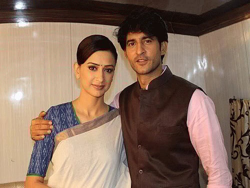 TV actor Hiten Tejwani is joining the cast of ''Meri Aashiqui Tumse Hi'' ,which stars his wife and actress Gauri Pradhan Tejwani. He is ''excited'' to work with his real life partner in the show. Photo courtesy: Facebook