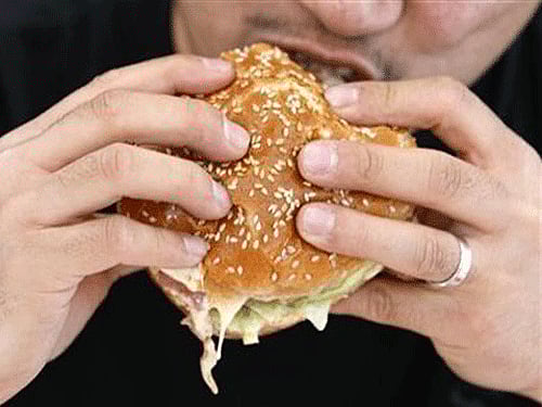 It's better to be starving than well-fed when you are trying to make a life-changing decision, according to a new study which found that hunger can improve decision making. Reuters file photo. For representation purpose