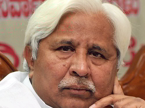 The government has devolved to panchayat presidents the power to review performance reports of officials, Rural Development and Panchayat Raj Minister H K Patil has said. A Government Order to this affect was issued on Monday. DH File Photo