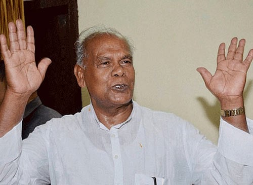 Uneasiness inside JD(U) with Jitan Ram Manjhi today came to the fore after five of his Cabinet colleagues skipped an official programme being attended by the Bihar Chief Minister, who is already embattled by the row over appointment of his son-in-law as Personal Assistant. PTI file photo