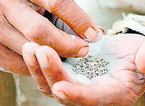 State to ban sale of loose cigarettes, smokeless tobacco