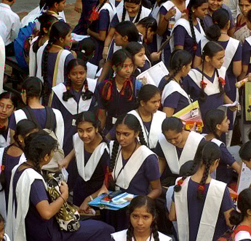 Kendriya Vidyalaya has decided to discontinue teaching German as an alternative to Sanskrit as third language, a decision which HRD Minister Smriti Irani today said was taken in view of "national interest". DH file photo