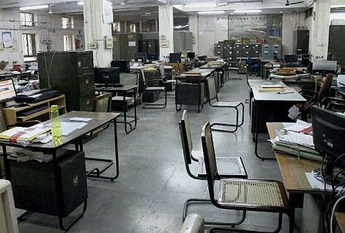 Leaving early from work will cost a Central government employee half a day's leave. With the Centre planning to expand Aadhaar-linked biometric attendance system to all its offices by January-end, latecomers and early-leavers will be in trouble as there will be an electronic trail of their movements during work. Reuters file photo