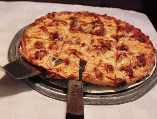 Om Pizza & Eats Pvt Ltd, the Indian franchisee of Papa John's International, acquired local rival Pizza Corner for an undisclosed sum. DH FIle Photo