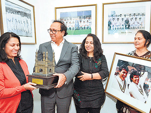 Former Indian cricketer Raman Lamba's sisters and brother with his trophies and photos at his home in Delhi. From left: Amita, Rajesh, Sunita and Rita. DH PHOTO / Chaman Gautam
