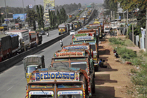 The city's interior traffic is heavily influenced by incoming heavy traffic from the peripheries. For too long, it's been felt that the heavy vehicles cause jams all around the ring road leading to a cascading effect towards the city centre.DH photo