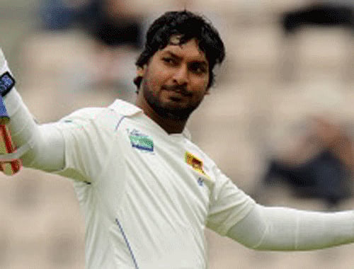 Fifteen wickets fell in a bowlers' blitz today as Sri Lanka ended the first day of the second Test in Wellington. Photo:Reuters