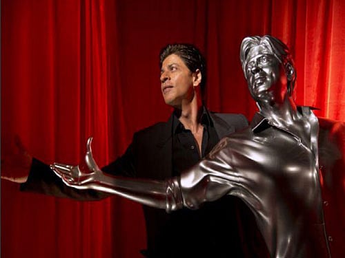 Several actors have their wax models, but superstar Shah Rukh Khan has acquired a life-size 3D printed model of himself in his signature pose, courtesy his team at Redchillies.Image courtesy Twitter