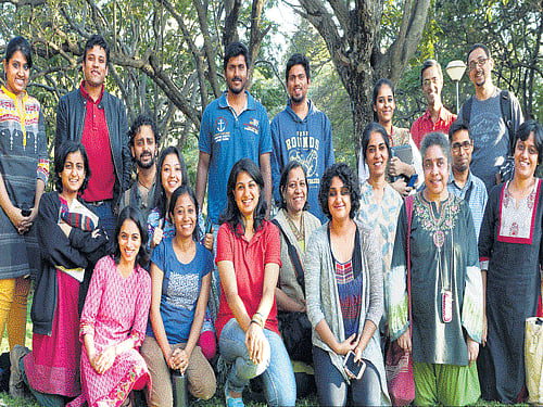 compassionate Sangeetha Kadur (first row, second from left) and Anush Shetty&#8200;(second row, second from left) with  volunteers.