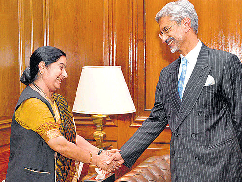 Foreign Secretary S Jaishankar may visit Pakistan in March for talks and all issues including Kashmir will be part of the dialogue, Pakistan Prime Minister's Foreign Affairs Advisor Sartaj Aziz has said.