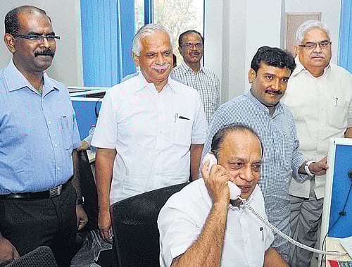 Urban Development Minister Vinay Kumar Sorake inaugurates the Control Roomand Response Centre of the Karnataka UrbanWater Supply and Drainage Board (KUWSDB) at Jala Bhavan in the City on Monday. Board Director P Manivannan, MLA Vijayakumar,KUWSDB Chairman G C Chandrashekar, MLC D U Mallikarjuna are also seen. DH PHOTO