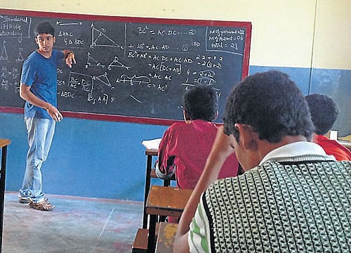 This is the situation in a state where 99 percent of children aged 6-14 years are, officially, enrolled in schools, and there are 25 teachers for each student, near the global average