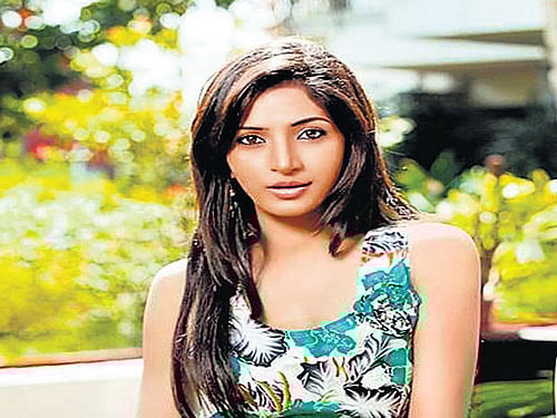 CLEAR STAND Anita Bhat