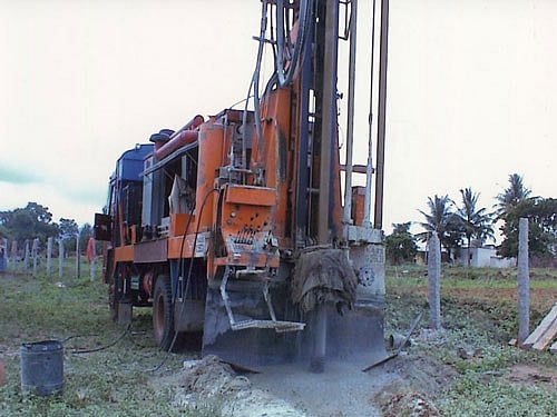 Borewell Machine. DH File Photo.