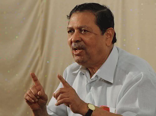 Justice Santosh Hegde. DH file photo