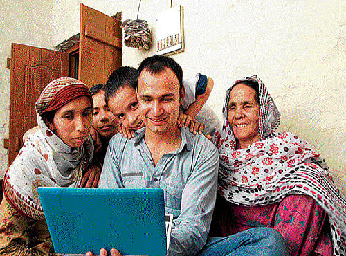 Social service learning is not a distinct subject by itself, but is integrated into the syllabus of the students.