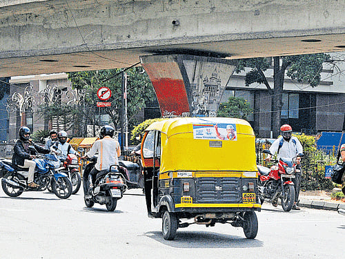 Road matters: Motorists take wrong turn at Richmond Circle, causing not just traffic congestion at the busy intersection but also risking many a life. DH photo