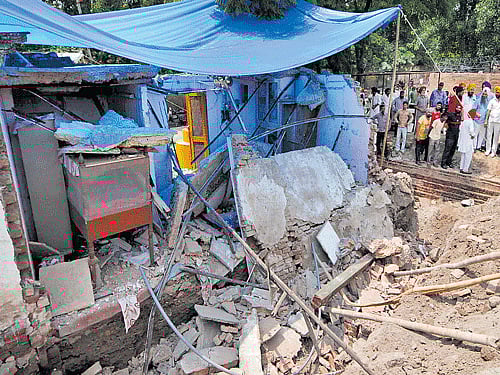 Roof of the Gurudwara at Geeta Colony in East Delhi collapsed on Wednesday.