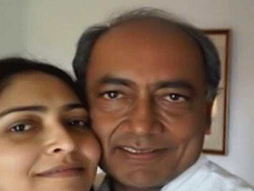 Digvijaya Singh, amrita Rai, image courtesy:Twitter