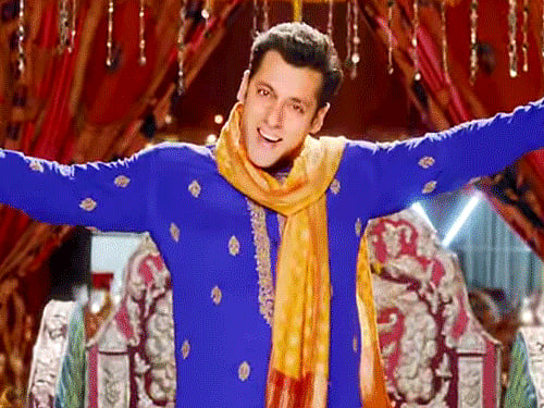 The trailer, which was unveiled today, also features Sonam Kapoor, who plays Salman's lady love, Swara Bhaskar as the superstar's younger sister and Anupam Kher. Screen grab