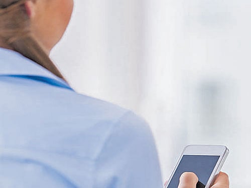 Apple drums up frenzy ahead of iPhone launch