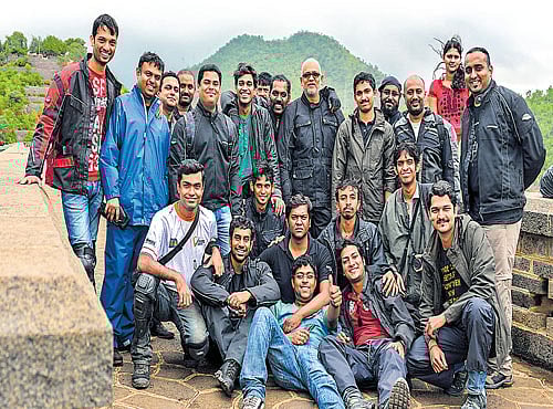 REIGNING THE ROAD (Standing from left to right)- Santhosha Prabhu, Prashanth Kamalesh,Abhinav Bhardwaj, Bgl Nageswararao, Ravi Shejekar,Mohit Gupta, Prakash, Sharon Padmanabhan, Vasudev Bylahalli Sampath, Rajish Thorw at, Suresh Kartik, Surendar Velu, Arpitha Gujjar and Karthik Gowda. (Sitting from left to right) - Roshan Manuel, Ram Karan,Akshay Karal, Niranjan Prasad A, Anil SN, Imran Shaik,Nitin Jain, Shashank Meyar and Ruchir Dubey.