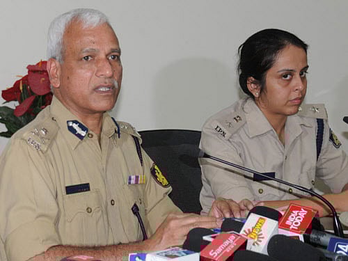 'We have not received any threats alerts regarding possible strikes by the Islamic State ultras. The Central investigation and intelligence agencies have not sent any specific alerts,' Megharik told reporters referring to reports of possible terror attacks in the City during the year-end. DH file photo