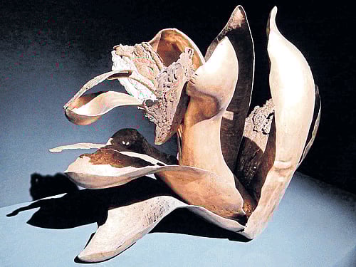 annual canvas: A sculpture by Mrinalini Mukherjee