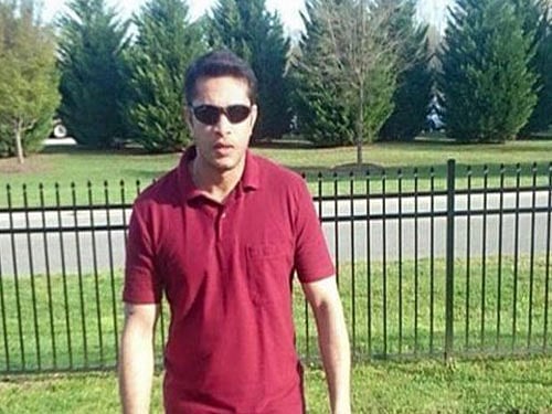 Lt Col Niranjan, a member of the NSG's Bomb Disposal Squad, was killed while he was defusing the grenade at the scene of the terror attack as part of the combing operations that continued through the night. Four other security men were also injured in the blast. Image courtesy: Twitter