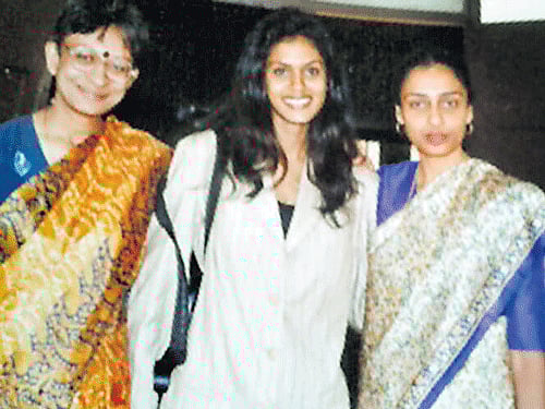 GOOD&#8200;COMpany  Esther Pillai, Rani and the author.