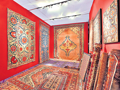 assortment Antique rugs at Peter Pap Oriental Rugs Inc.'s booth. (Above) Antique vases at H. Blairman and Sons' booth photos by Philip Greenberg/ nyt