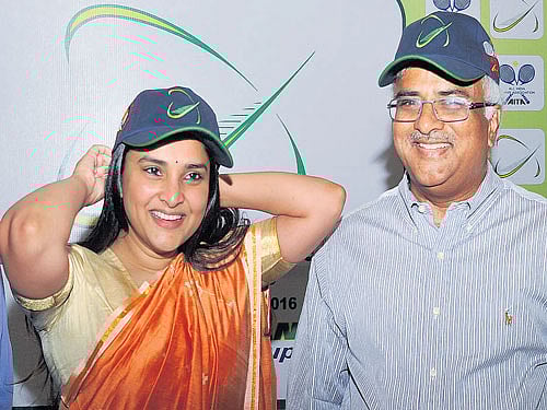 Actor Ramya and KSLTA Secretary Sundar Raju at the launch of the RT Narayan  Memorial Cup  tennis tournament on Thursday. DH Photo/ Srikanta Sharma R