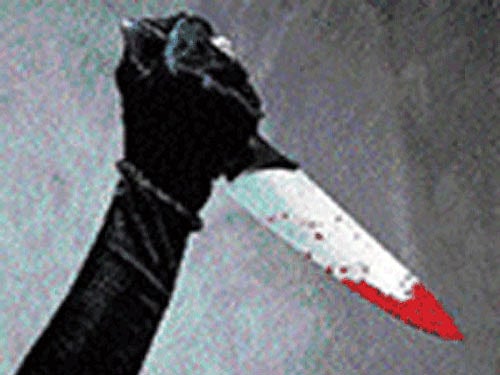 In a flash, one of them took out a knife and stabbed him in the thighs, stomach and back.dh illustratiom