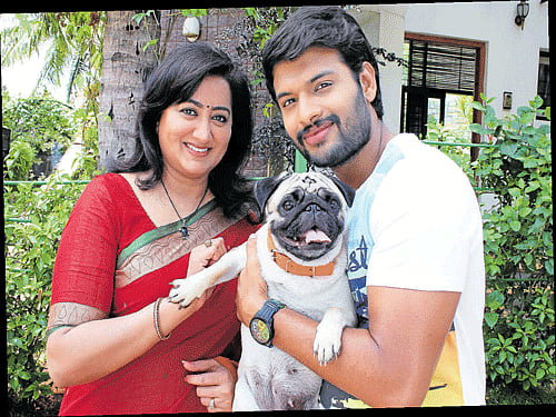 Sumalatha and Sumanth in 'Bhale Jodi'.