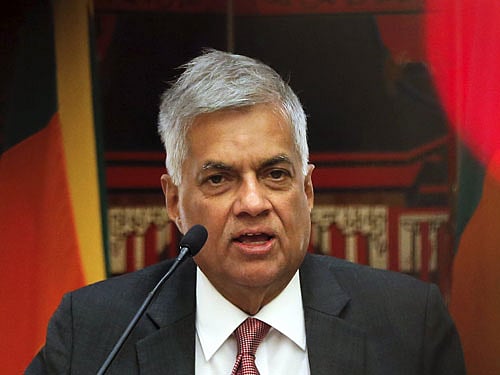 Sri Lankan Prime Minister Ranil Wickremesinghe addresses reporters at a hotel in Beijing, China April 9, 2016. REUTERS