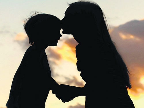 Kolkata Police today found a mother holding on to the body of her dead daughter. Representative image