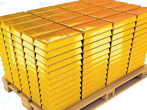 Slow demand has led to the fall in rough diamond import by 16% in FY 2015-16 for the first time.