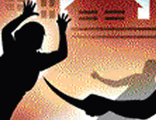 Mistaken for thief, an African man was thrashed by a group of people at Hennur Bande near Banaswadi late Sunday night. Dh illustration