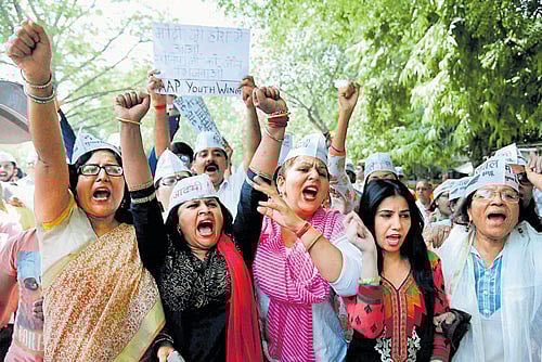 Fighting graft: AAP Mahila wing members hold a protest against the Agusta helicopter scam at Jantar Mantar in New Delhi on Monday. PTI