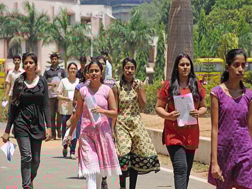 The bench said the students, who focused on state tests believing that they had better chances of being selected and did not seriously prepare for AIPMT despite filling up the forms, should be allowed to re-appear in NEET-II. DH Photo.