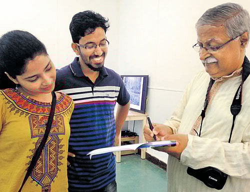 Sridhar Comaravalli interacting with guests.