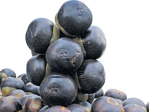Say hello to the poor man's rich fruit