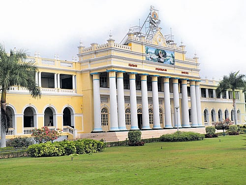 iconic Crawford Hall. DH PHOTO BY IRSHAD MAHAMMAD