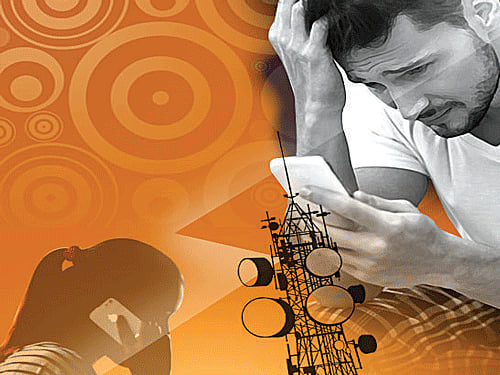 The Supreme Court recently quashed a rule of Telecom Regulatory Authority of India (Trai) which mandated telecom operators to compensate consumers Re 1 for each call drop with upper limit at Rs 3 per day. DH File Photo