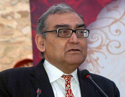 Absconding ex-BSEB chief not new to controversy