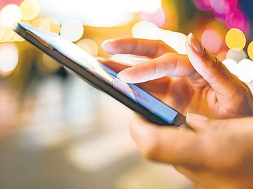 The app RedEye is an example of the kind of technology the computing industry is developing for use with wearable, hands-free, always-on devices that are designed to support people in their daily lives, researchers said. Reuters File Photo.